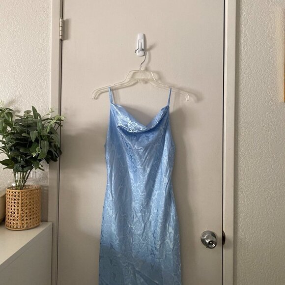 🦋 NWOT LULUS You're My Type Light Blue Satin Floral Jacquard Midi Slip Dress - Picture 3 of 5